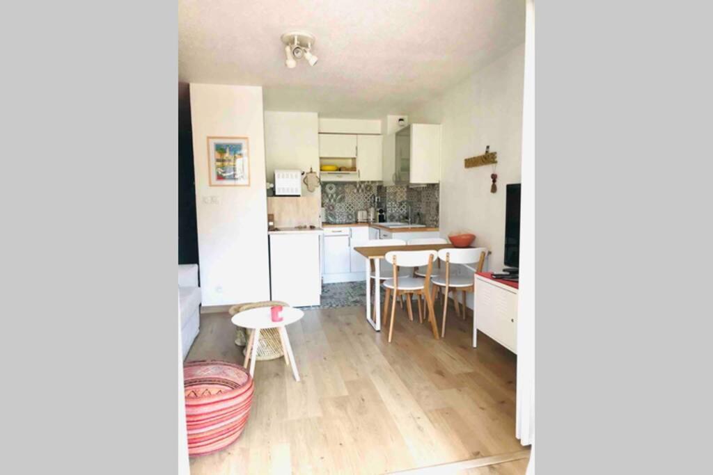 La Petite Pinede Studio Climatise Proche Plage Sanary-sur-Mer Kültér fotó