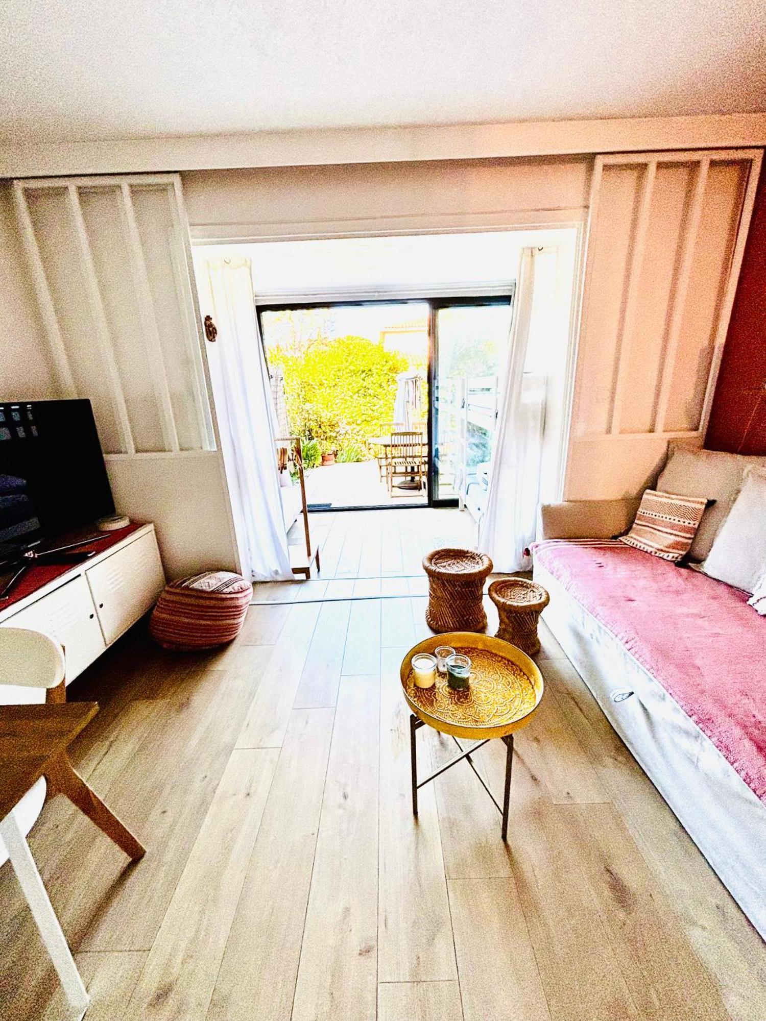La Petite Pinede Studio Climatise Proche Plage Sanary-sur-Mer Kültér fotó
